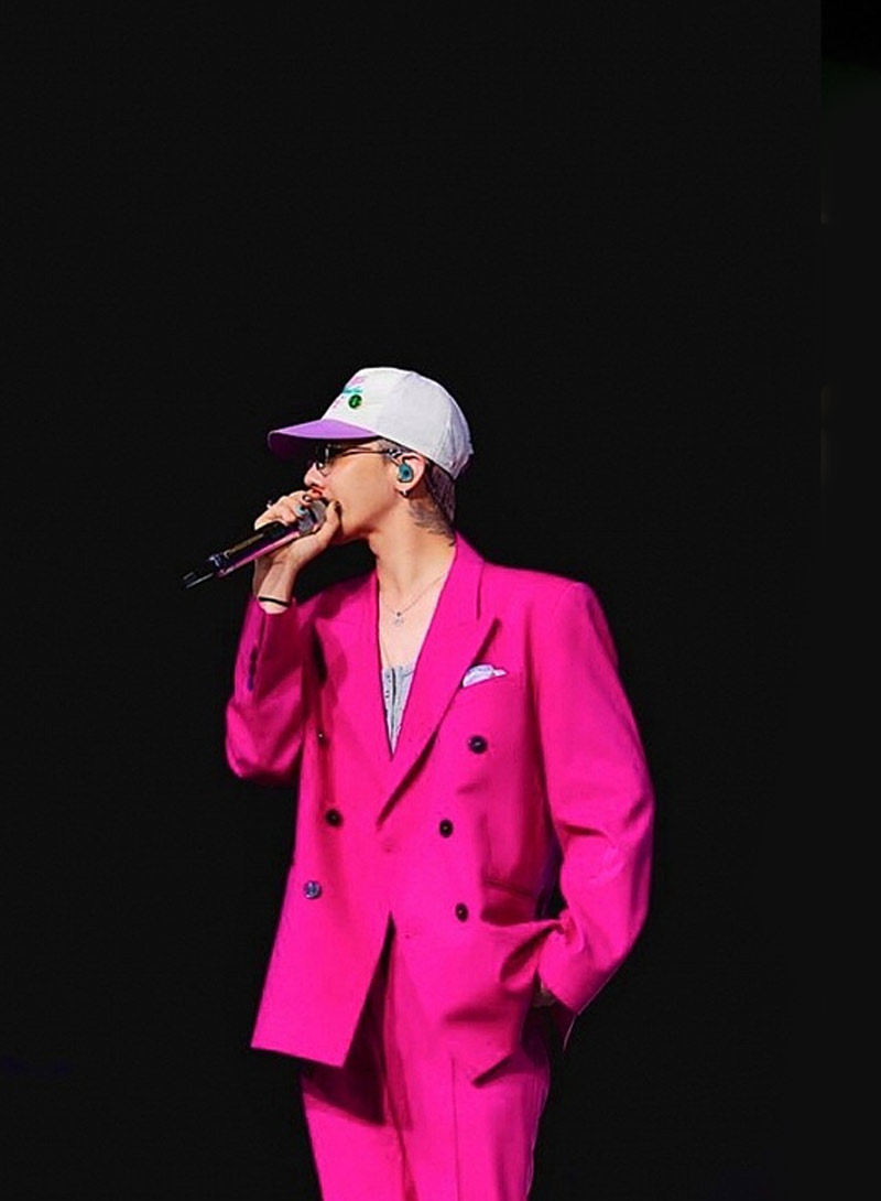 GD x CDG聯名開賣時間、品項一次看！權志龍機場穿搭同款棒球帽將秒殺