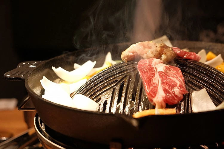 來自北海道旭川、被譽為「成吉思汗烤肉代名詞」的「旭川成吉思汗 大黑屋」正式插旗台北！