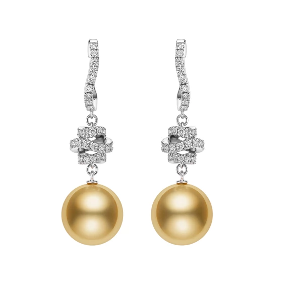 MIKIMOTO Day and Night 系列，南洋黃金珍珠18K白金鑽石串鍊，1,450,000元。