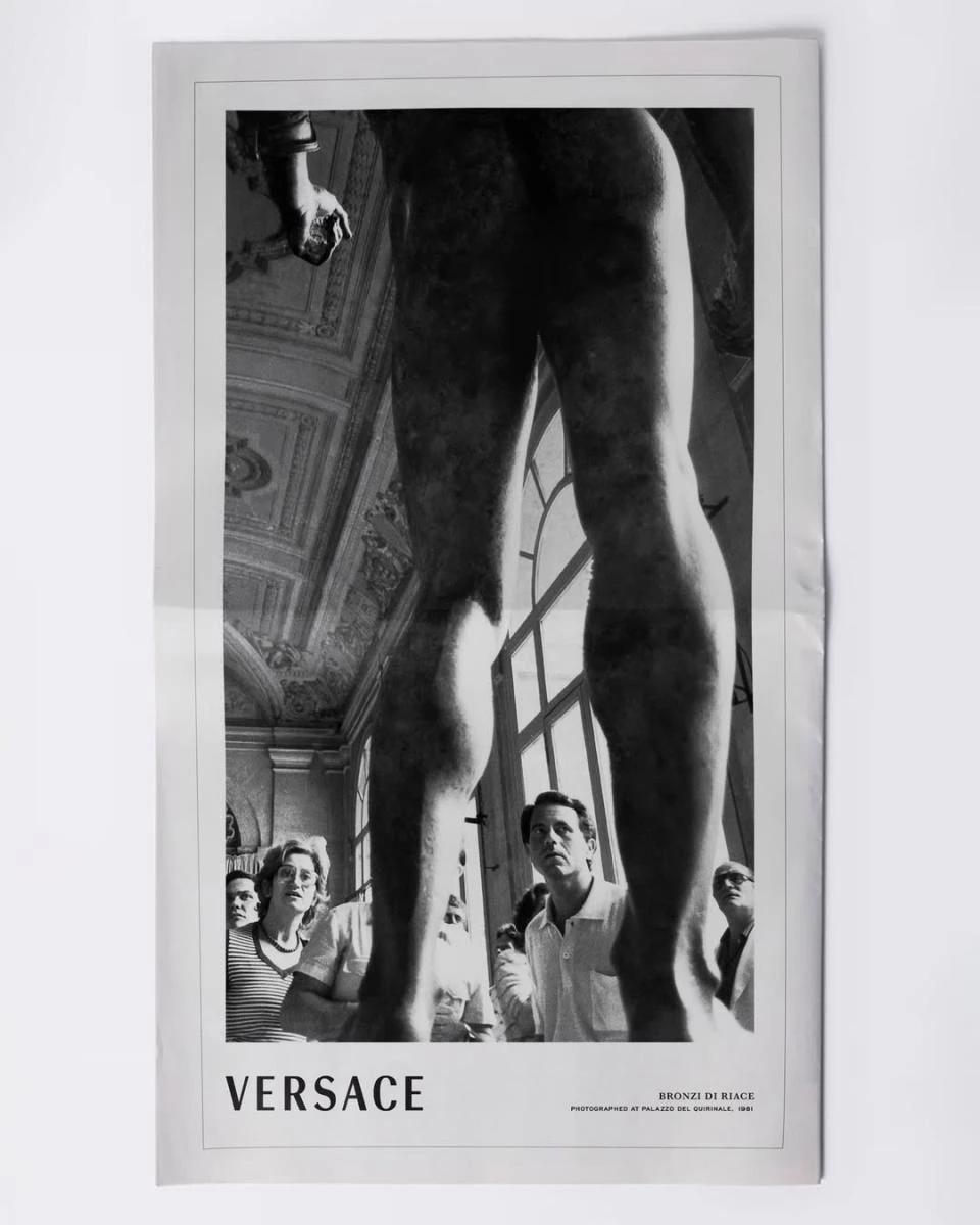 Prada 集團近日完成收購 Versace 的交易程序,斥資高達 13 億歐元(約新台幣 474 億元)。不久前,Prada 集團繼承人羅倫佐・貝特利(Lorenzo Bertelli)確定出任 Versace 執行董事長。作為品牌全新掌舵人,他表示,Versace 的價值遠高於其當前營收,未來將致力於帶領品牌重返巔峰。