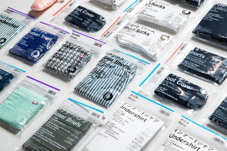 最具代表性的就是Family Mart找來Nogo操刀「Convenience Wear」,把基本款升級成有設計感的平價選物,一推出就掀起搶購熱潮。