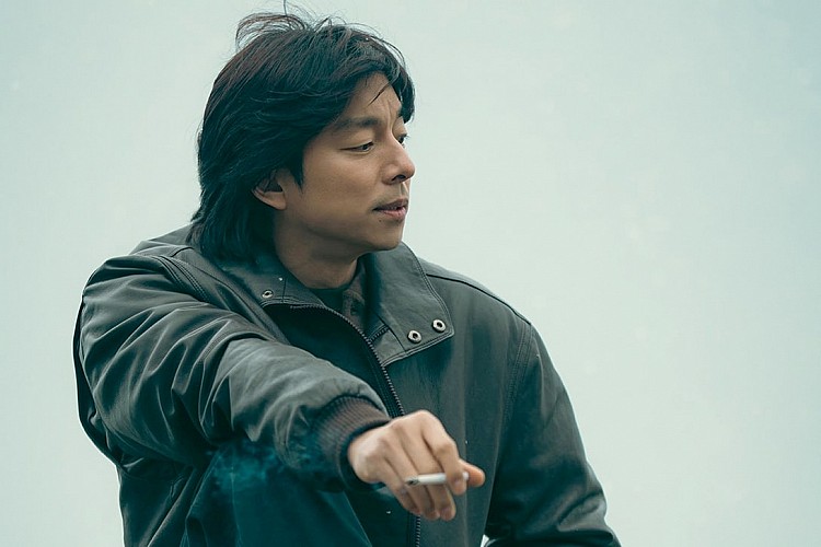 零負評男神孔劉，這次在《慢慢地，強烈地》則飾演一位從小與敏子一起整大的「東九」，即使經歷大風大浪，還是會努力地守護著敏子。