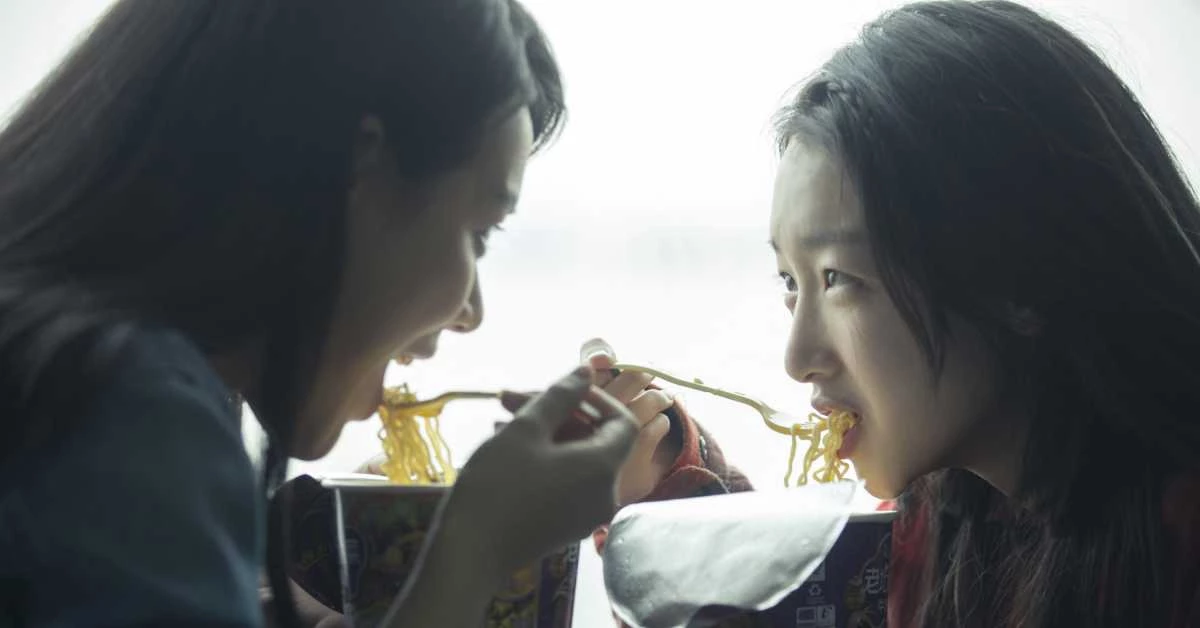 編輯訪問|閨蜜必看雙影后主演的《七月與安生》即將上映!周冬雨:「下次我想演馬思純她媽」