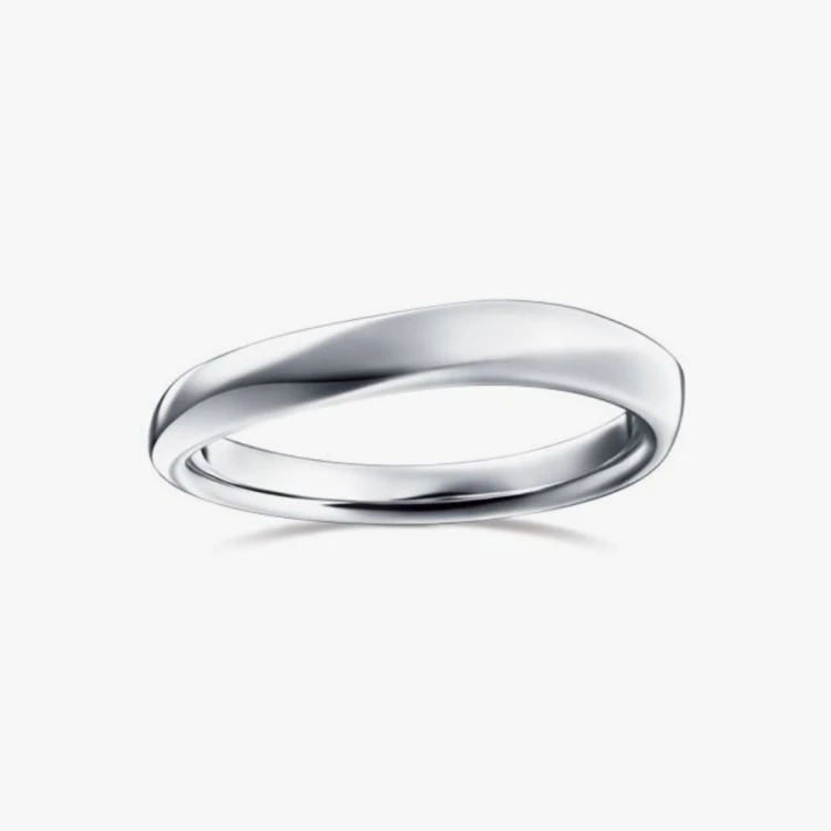 TASAKI 將數學符號「∞」轉化為永恆承諾的象徵,Infinita Line 婚戒以鉑金勾勒出流暢曲線,簡單卻富涵意義。