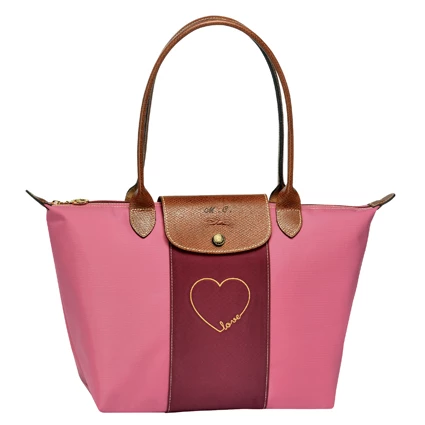 Longchamp Le Pliage® Personalized 經典尼龍摺疊包訂製，售價在NT$ 4,000元至7,100元不等。