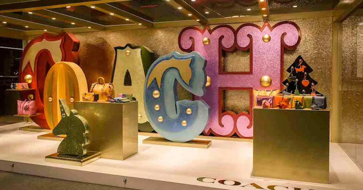 期間限定！COACH HOLIDAY 系列概念店，邀請周湯豪一同帶來活力繽紛氣息