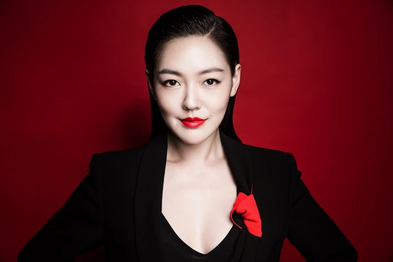 姐就是霸氣！小S代言GIORGIO ARMANI奢華訂製唇萃