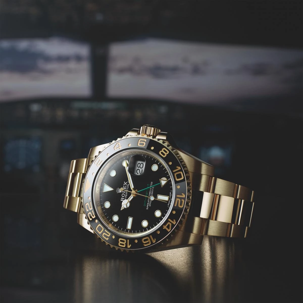 首款配備 Cerachrom 陶質字圈的 GMT-MasterII（2005年），18K黃金，型號 116718LN。