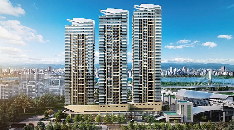 新北市三重區雖有公園綠地、住宅區與兩條捷運線，但因長年缺乏大型百貨或綜合商場，生活與購物機能不算完整，由潤泰集團 CITY PARK 開發的三重 CITYLINK，是三棟位在桃園機捷、捷運新蘆線三重站出口連接之共構建築體。