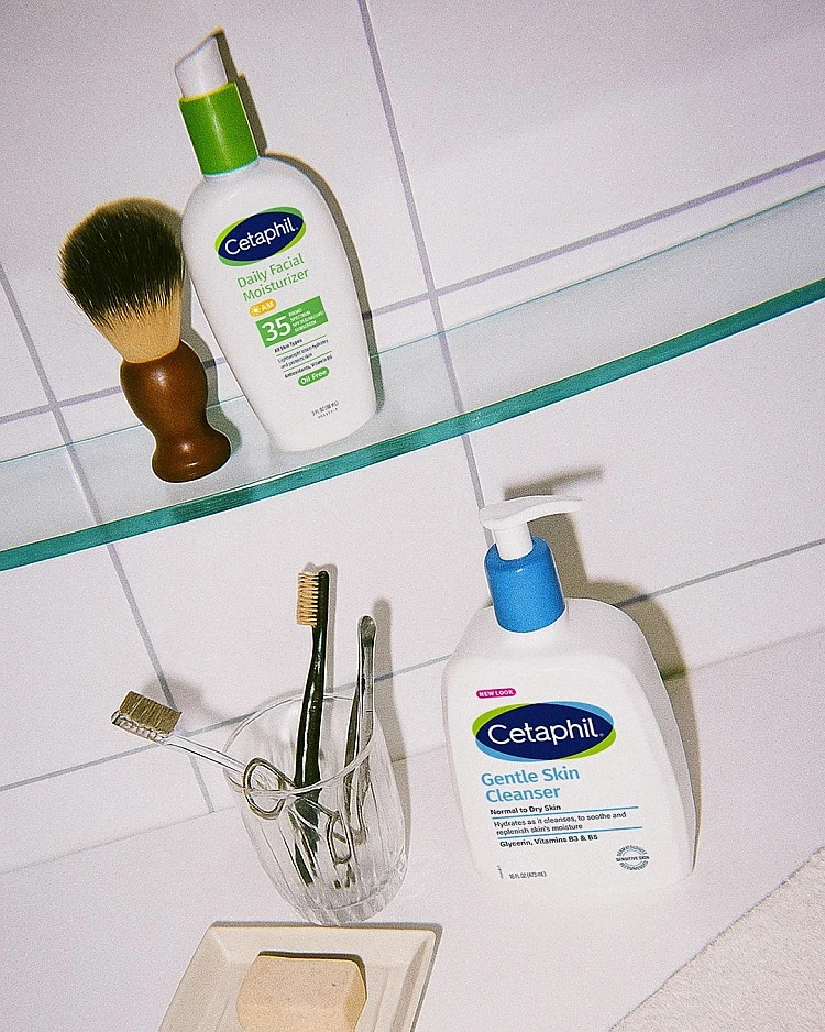 Cetaphil舒特膚產品象徵「成分簡單、溫和的品項」