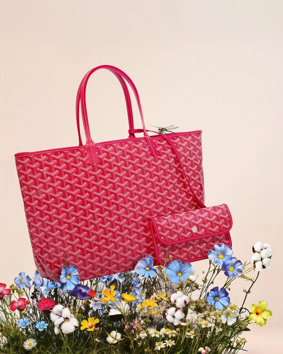 根據美國二手奢侈品電商《The Real Real》公布的資料，Goyard 最具保值性的單品依序為：第一名是 St. Louis 防水圖騰帆布肩背托特包，擁有超大收納空間，也是品牌最暢銷的包款之一；第二名是 Plumet 按扣信封包，可作為皮夾或斜背包使用，功能多元；第三名則是 Cap Vert 帆布拉鍊斜背相機包，能裝下日常所需物品，亦是品牌經典之作。