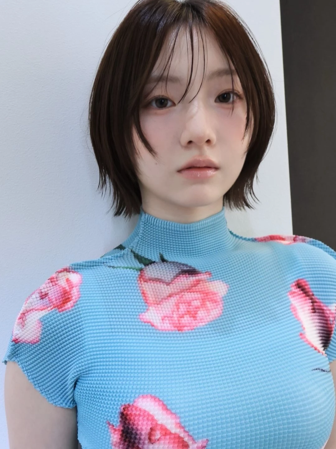 栗子棕短髮造型推薦1:輕盈貓剪