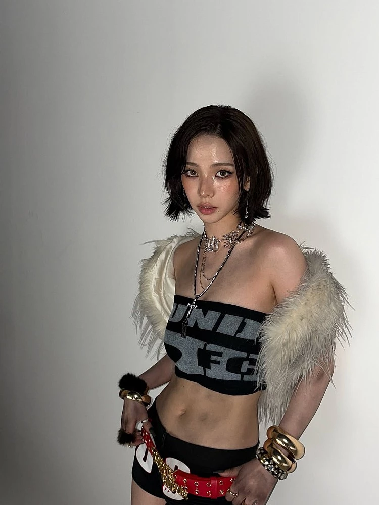 韓國短髮造型推薦8：大旁分翹翹頭