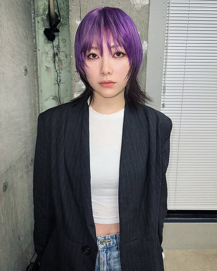 法式瀏海髮型推薦25：個性狼尾剪