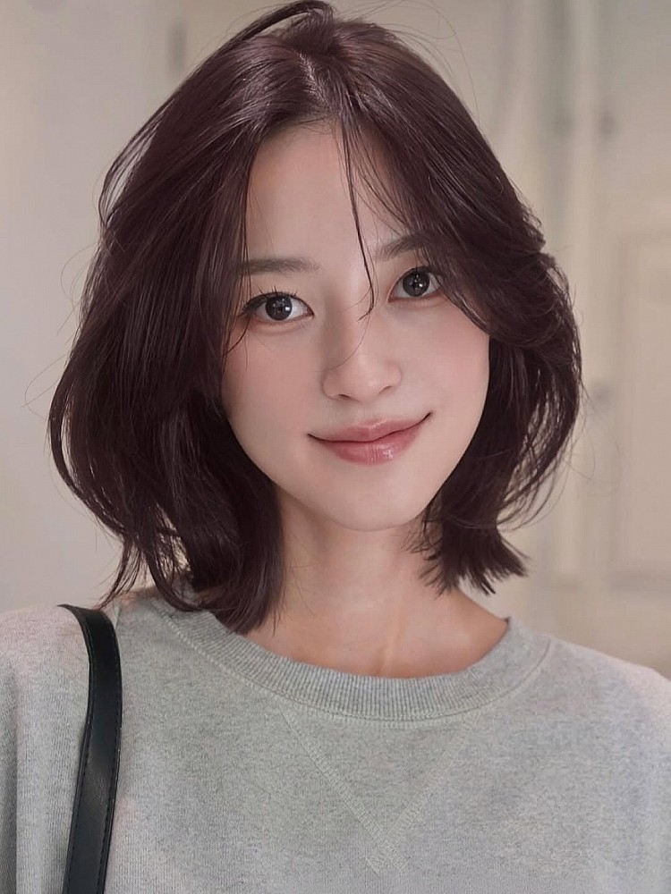 深棕色髮型推薦15：層次鮑伯