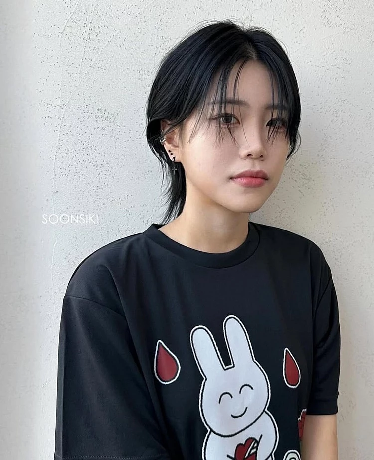 韓國短髮造型推薦20：耳上狼尾剪