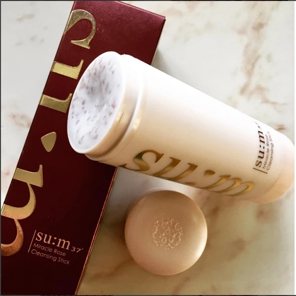 SU:M37純淨酵能玫瑰潔膚棒，80g，980元。