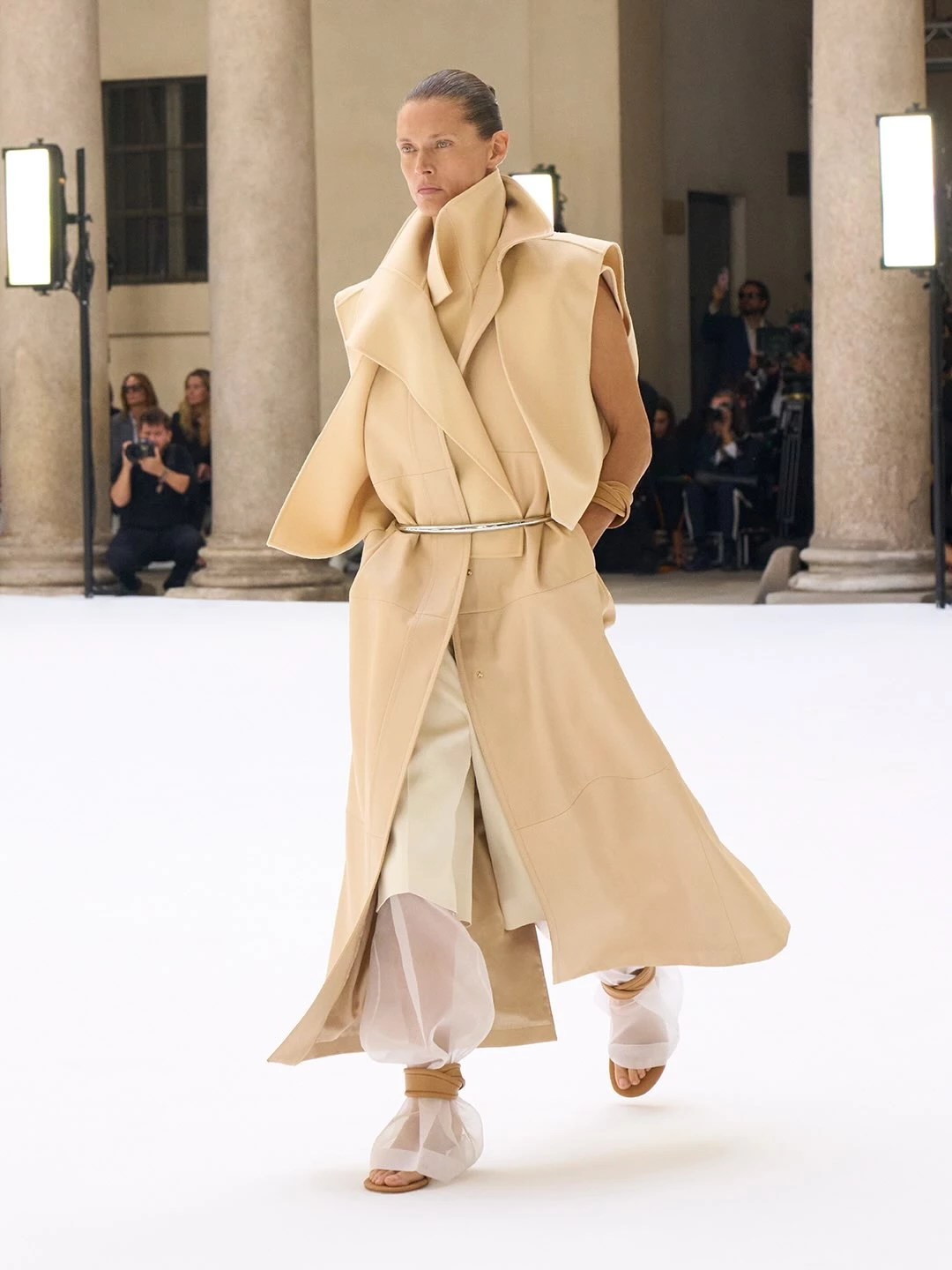 Sportmax2027春夏亮點2:熱浪的時髦氣息