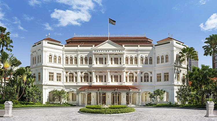 新加坡最具代表性的傳奇酒店「萊佛士酒店」(Raffles Singapore),本次榮登全球第5名,穩坐亞洲奢華酒店殿堂地位。