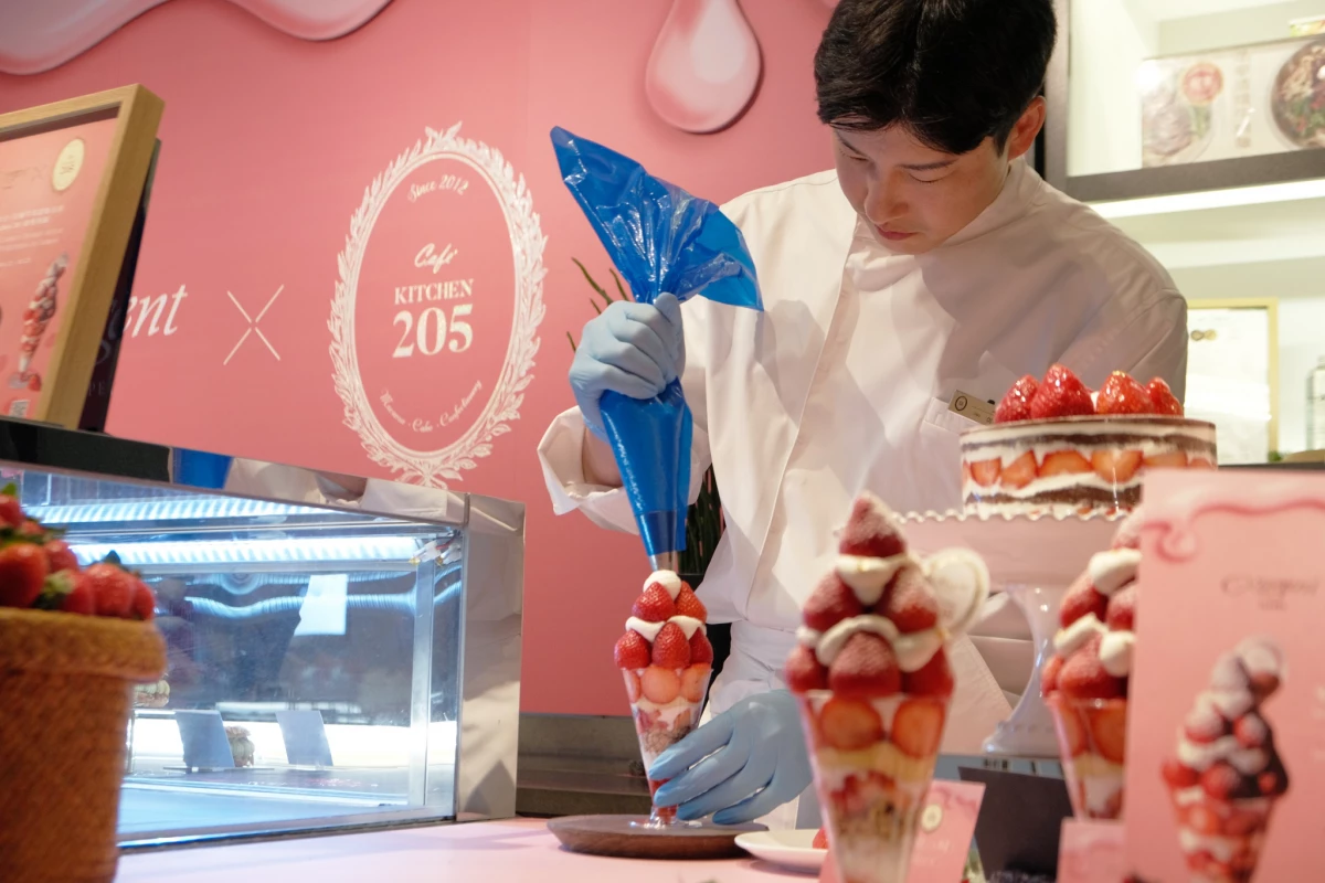 Kitchen205主理人李載勳坦言:「雖然有預期到甜點會受歡迎,但看到現場與社群的瘋狂反響仍,完全出乎我的意料之外」。