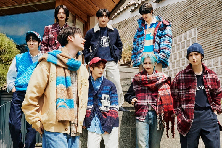 JYP 娛樂於 2017 年透過選秀組成的大勢男團 Stray Kids 則拿下榜單中的第三名,美式休閒品牌 Tommy Hilfiger 則是很有遠見的早早就全團綁定,他們去年也以超過 8500 萬美元的媒體影響力回饋給品牌。