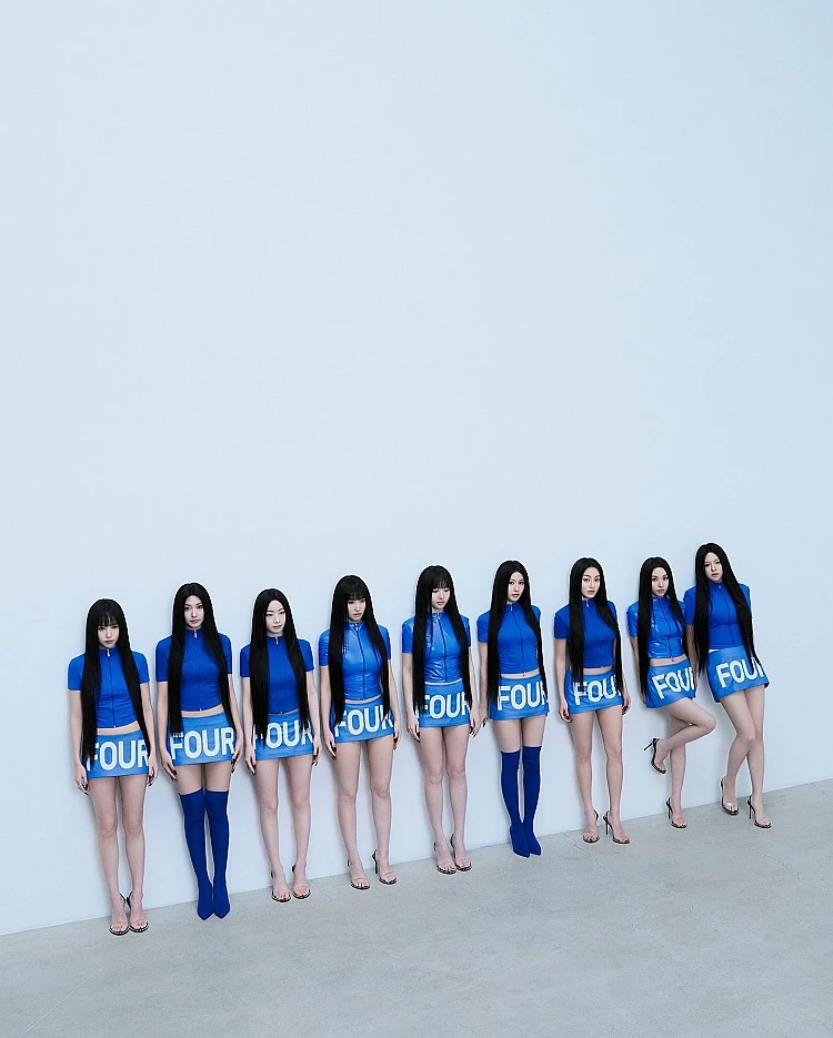 Twice於2015年10月20日出道，團名意指「透過音樂與舞台，讓觀眾獲得聽覺與視覺的雙重感動」。粉絲名「Once」象徵「只要你給一次愛，我們會回報兩倍的愛」經典問候語「One in a million」也成團魂象徵。