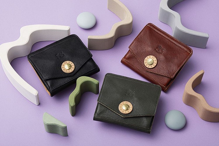 旅日必買！網路高人氣三大時尚潮牌：行家買瘋皮件IL BISONTE、個性小眾香氛Aux Paradis、超質感行李箱Moln