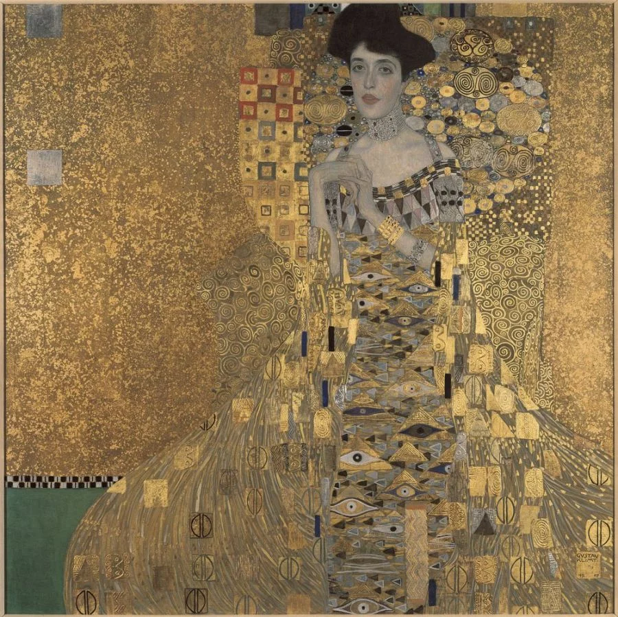 這回,國立歷史博物館與美景宮美術館合作,推出國際級大展《綻放:維也納美景宮百年花繪名作展》。當中,最受矚目的焦點莫過於克林姆的真跡也將首度來台。談到克林姆,不得不提他的經典代表作《吻》,亦是象徵主義的代表作品。他的畫作融合了華麗裝飾、象徵主義與心理層面的探討,以對女性身體與愛慾的描繪最為知名,也是奧地利最具代表性的畫作之一。