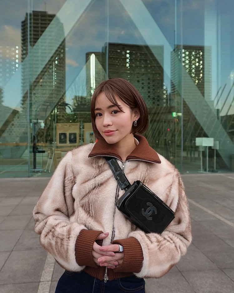 鮑伯短髮推薦2：耳下中分