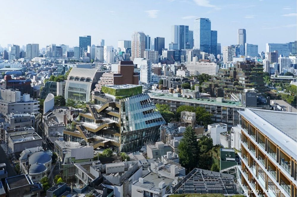 坐落於東京澀谷區內,緩緩地迎來一座全新的建築地標「原宿 Quest」。自 1985 年開業以來,這裡一直是原宿街頭文化的重要據點,匯集購物、美食與娛樂,成為時尚潮流與青年文化的聚集地。然而,隨著時間推移,這裡也展開嶄新的蛻變。藉由「原宿 Quest 改建計畫」,為這片街區開啟全新的可能性——不只是購物中心,更是承載文化意義的重要場所。