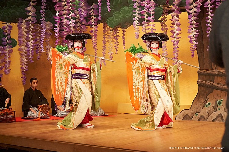 年度話題鉅作《國寶》上映後票房狂飆，日本票房正式突破170億日圓，全台更衝破2000萬，成為台灣院線的日片黑馬，由吉澤亮、橫濱流星雙男神主演，《國寶》以歌舞伎文化為核心，融合宿命與藝術的激烈對決。導演李相日攜手編劇奧寺佐渡子打造這部史詩級鉅作，不僅橫掃日本影壇，更將代表日本角逐2026奧斯卡最佳國際影片。