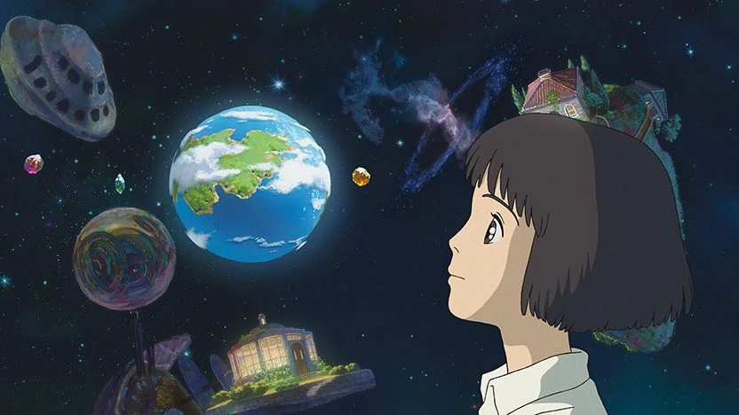 被譽為《霍爾的移動城堡》前傳的吉卜力短篇動畫《買下星星的日子》，終於再次與觀眾見面！這部由宮崎駿親自執導並共同編劇的作品，不僅延續了霍爾世界觀的奇幻氛圍，更被視為霍爾與荒野女巫過去的隱藏篇章。目前僅於日本吉卜力公園「吉卜力大倉庫」限定上映，引發全球宮崎駿迷高度關注。