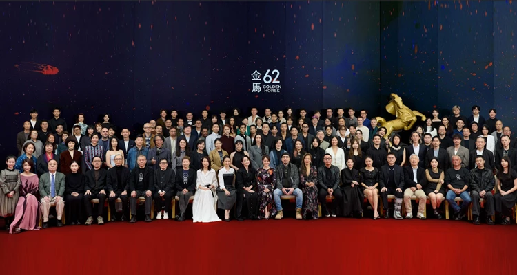 來到2025金馬獎盛會，不僅各大獎項的入圍者競爭激烈，主辦單位也特別邀請多位國際重量級影人與導演等影視工作者齊聚一堂。