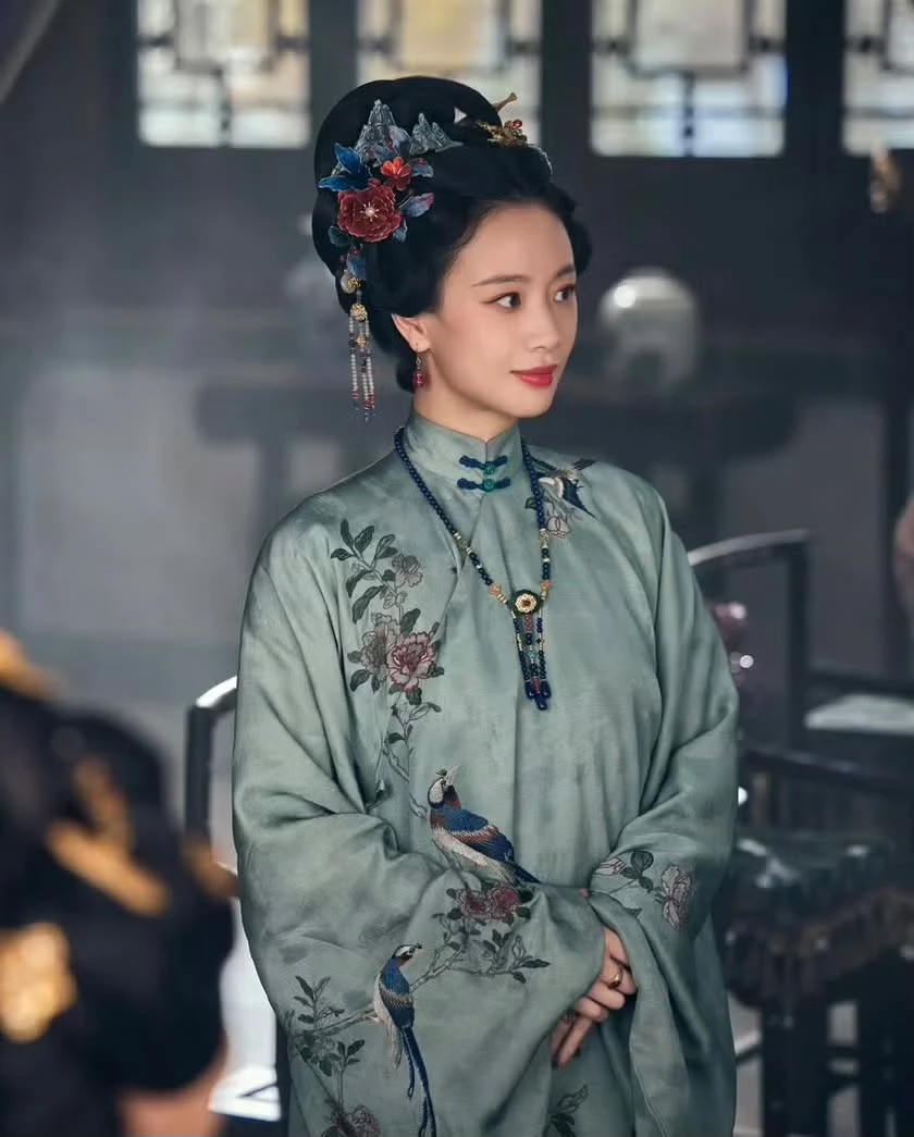 除了孔琳與岳暘,《告別信》近日也傳出多位實力派演員有望加入,男主角方面,網路上一度盛傳由《雲之羽》、《錦月如歌》丞磊出演,但相關消息尚未獲得證實。其他像是近期在《蘭香如故》展現強烈存在感的李夢,傳將飾演女主角的姐姐。