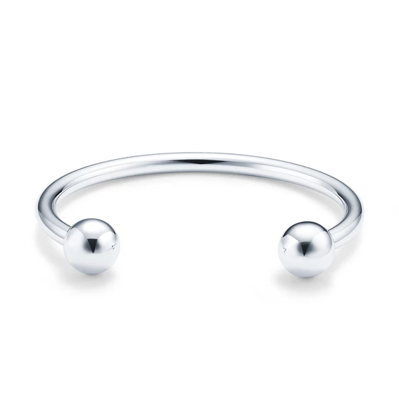 Tiffany Hard Wear系列，球形純銀手環，16,000元。