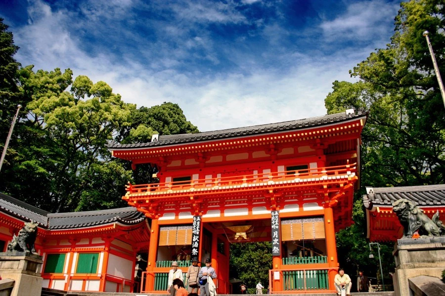八阪神社