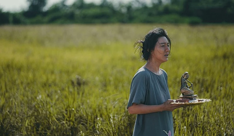 時隔9年，范冰冰再度於金馬獎「現身」，以《地母》奪下最佳女主角，這一次的回歸，不僅是一座金獎的肯定，更像是她以作品寫下的重新登場宣言。