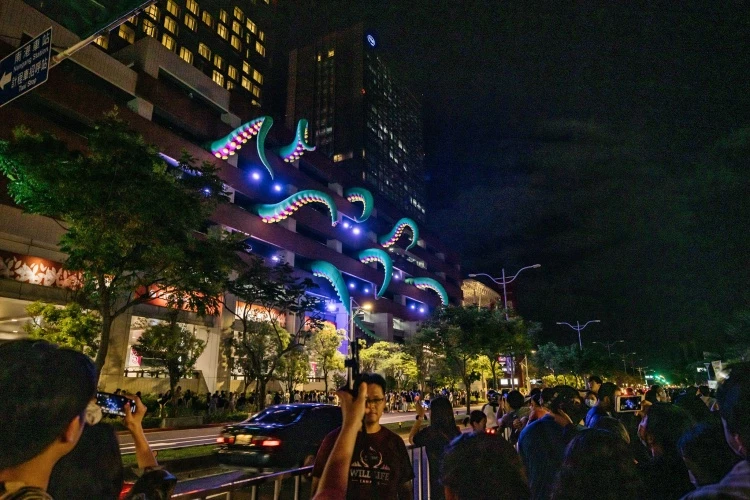 白晝之夜（Nuit Blanche）源自巴黎，臺北自2016年加入「白晝之夜（Nuit Blanche」這個國際城市藝術節品牌，延續巴黎傳統在一夜之間把城市公共空間化為開放的藝術場域，強調跨夜舉辦、免費參與與公民共創。