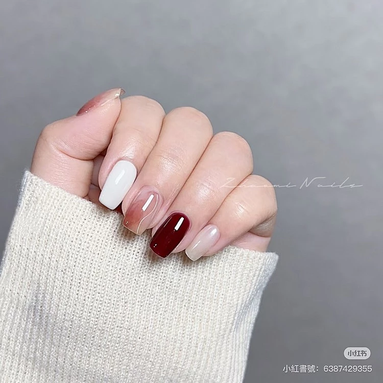 紅色光療美甲推薦5:氣質暈染