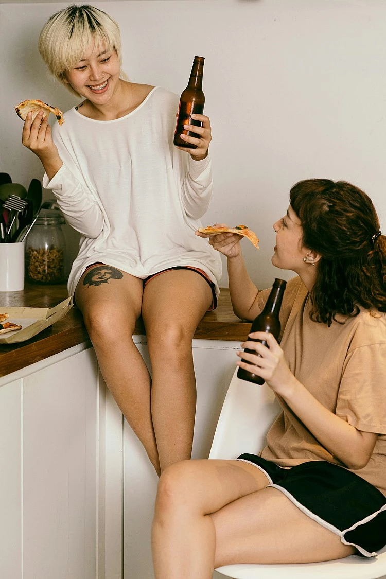 睡眠時間管理觀念2:晚上7點後「停止進食」