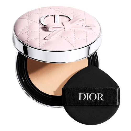 Dior 超完美水潤光氣墊 粉蕊SPF50/PA+++,4色,NTD1,800;蝴蝶結限量外殼,NTD1,250