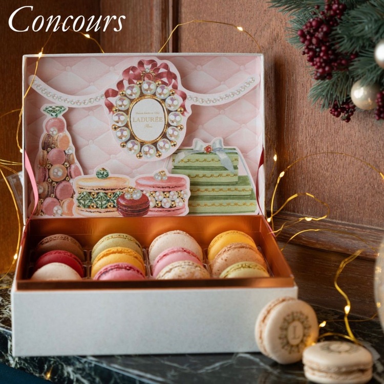 這家有著精緻典雅裝潢，販售外酥內脆、色彩繽紛且口味又多變的馬卡龍專賣店目前在全球已累積超過 120 家分店。