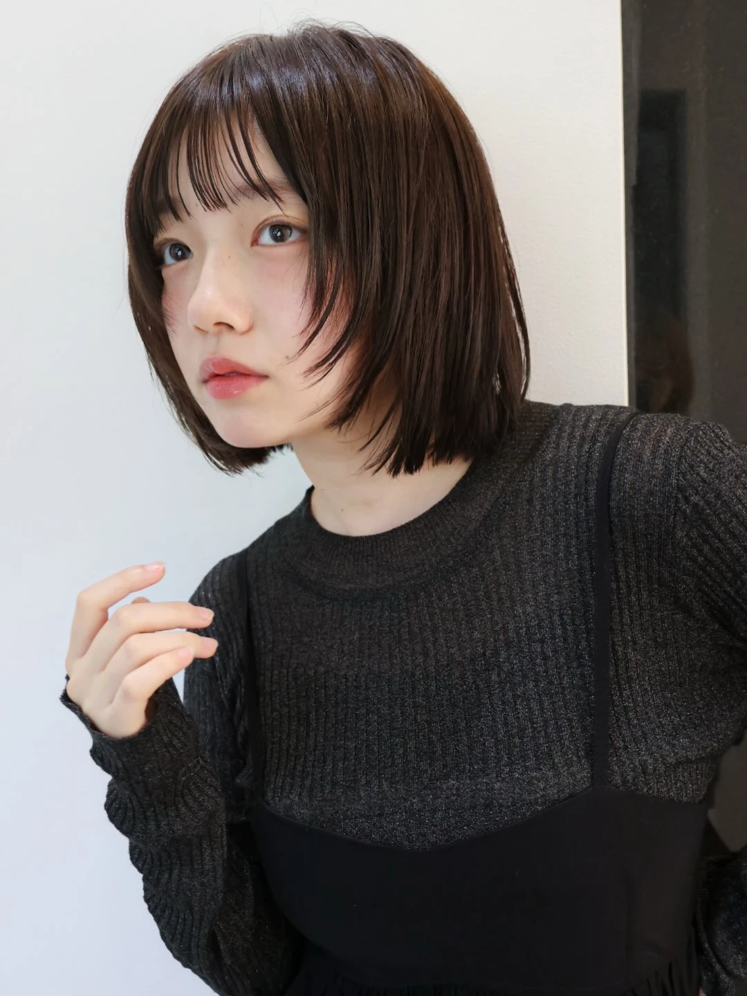 栗子棕短髮造型推薦3:層次鮑伯