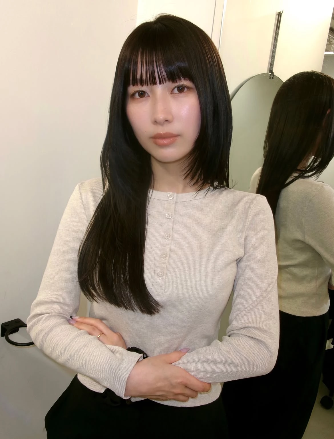 冷茶色長直髮造型推薦4:低層次長髮