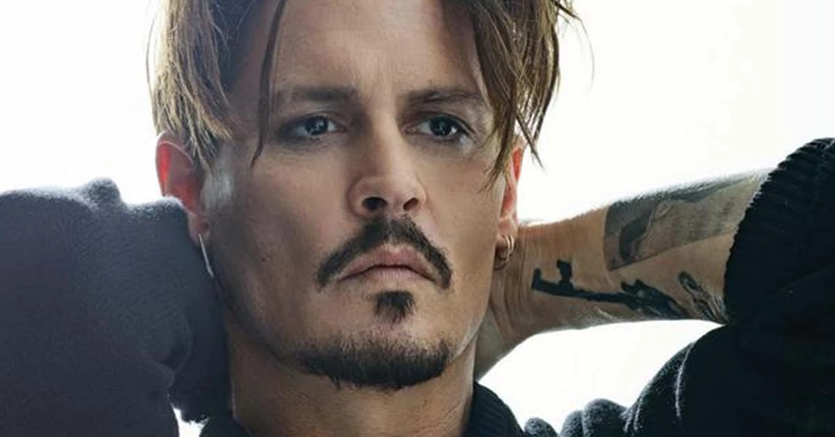 捕捉喜感滿分的「寵粉狂魔」!強尼戴普(Johnny Depp)簽名簽太久,每次都被保鑣強行帶走