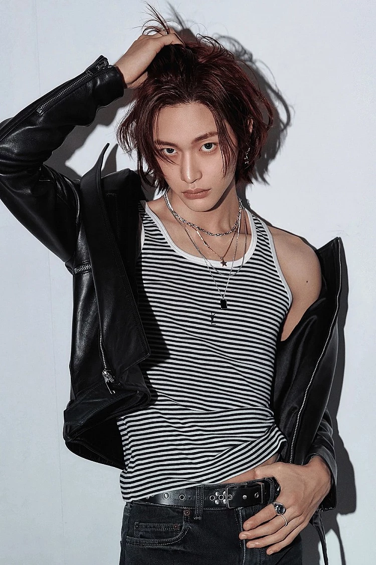 榮登本次榜單第三名的，是SM娛樂力捧新團Riize的視覺擔當元彬（Wonbin）。2002年出生於首爾的他，原本在中學時期是田徑選手，因傷退役後，2019年透過 SM 娛樂的Instagram私訊挖掘成為練習生，並展開長達四年的訓練生活。