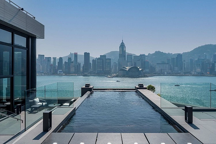 香港麗晶酒店(Regent Hong Kong)今年強勢奪下《Travel + Leisure》「香港最佳城市酒店」與「亞洲最佳城市飯店」雙料冠軍,從去年的亞軍躍升榜首。