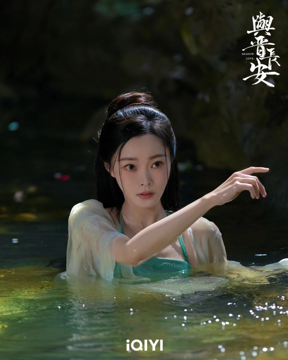 太后亂箭齊發，他選擇以身擋劍，為黎霜留下最後的守護。這不只是父女的訣別，更象徵「黎家」從此斷送在朝局之中。