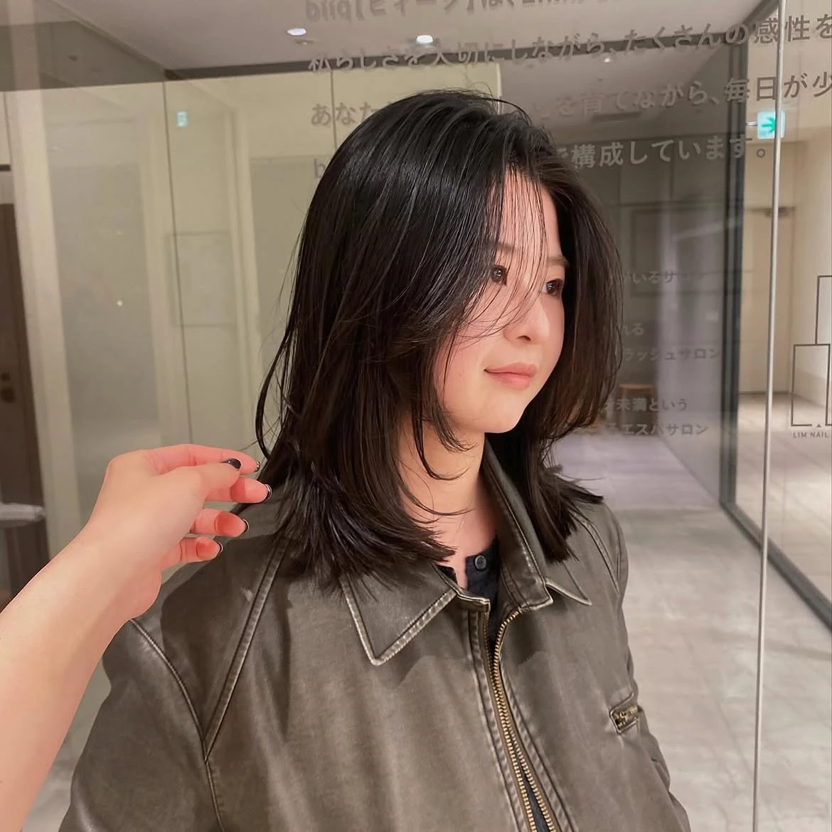 鎖骨剪黑髮髮型推薦3：空氣感鮑伯