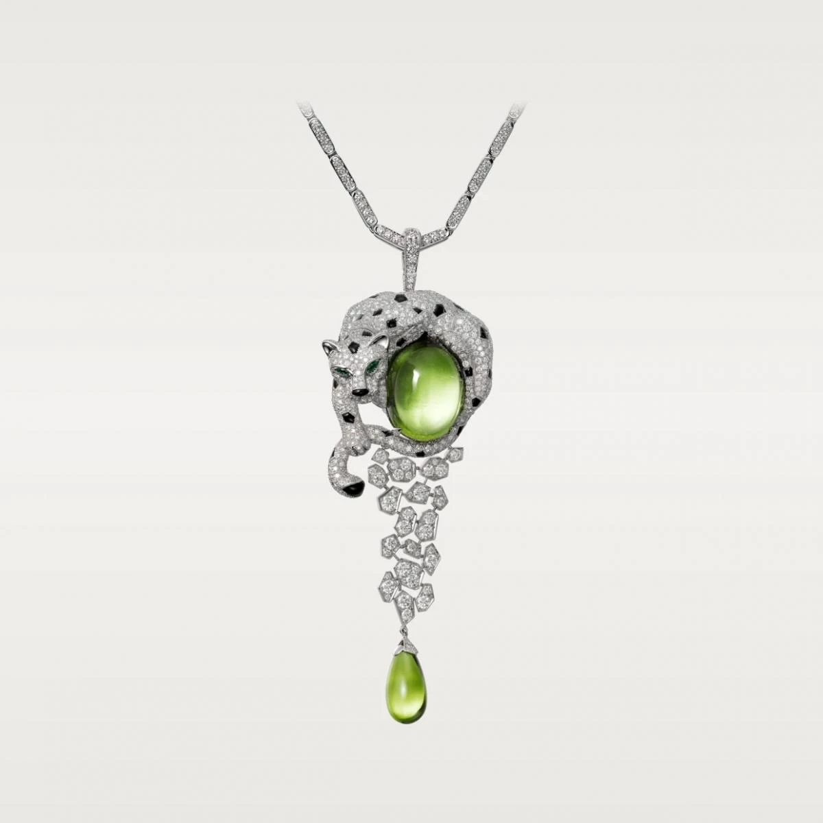 橄欖石象徵創造力與保護力,據說能吸引正能量與好運。
